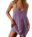 Damklänning med ärmlös sportig miniklänning med inbyggda shorts, v-ringad, spaghettiband och fickor