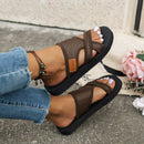 Öppna och bekväma platta sandaler för breda fötter