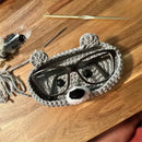 Virkad björnglasögonhållare, morsdagspresent, dekorativt glasögonställ